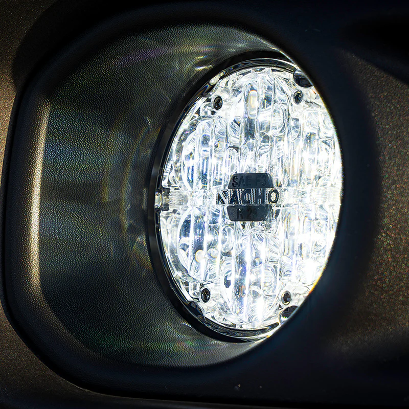 Nacho, Quatro SAE Combo White